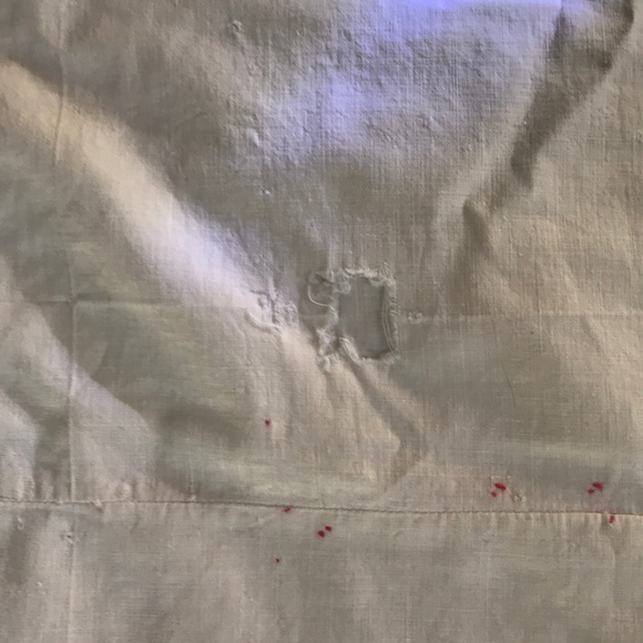 Hand embroidered white pillow case w crochet trim - Picture 4 of 8